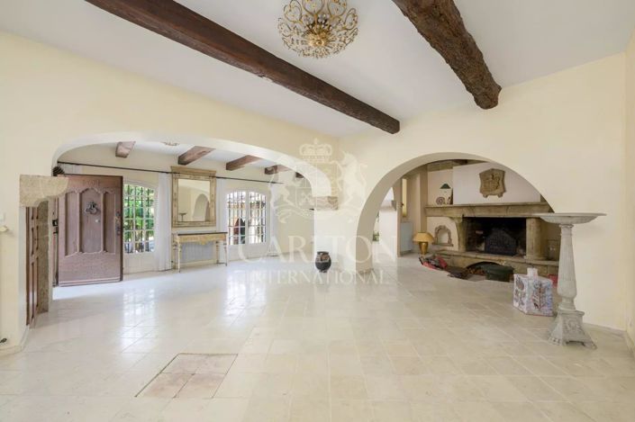 Image No.7-9 Bed House for sale