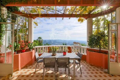 Maison de 4 chambres à vendre à Grasse