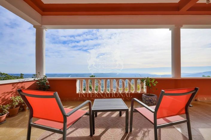 Image No.10-4 Bed House for sale