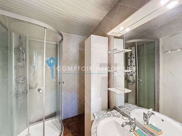 Image No.8-4 Bed House for sale