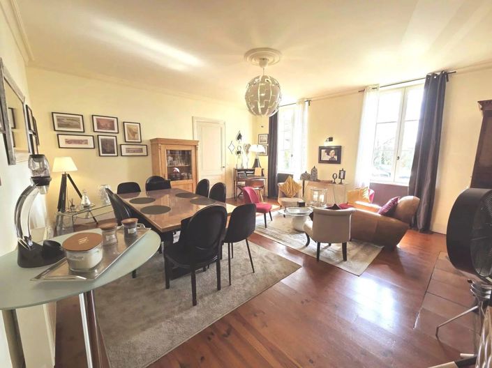 Image No.10-7 Bed House for sale