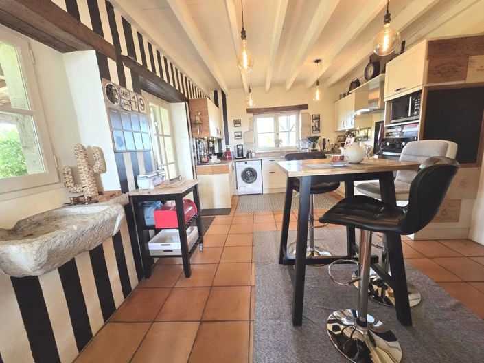 Image No.12-7 Bed House for sale