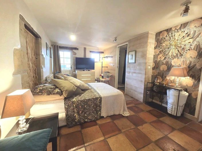 Image No.16-7 Bed House for sale