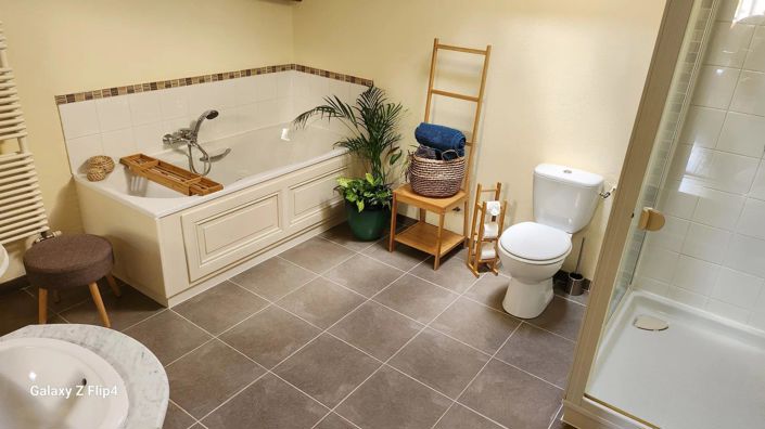 Image No.19-7 Bed House for sale