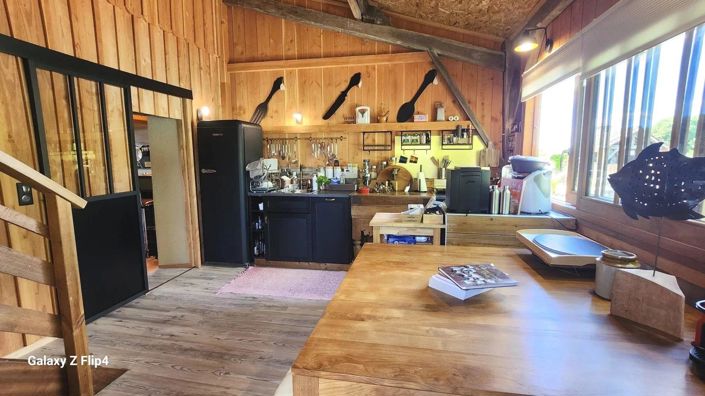 Image No.24-7 Bed House for sale