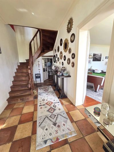 Image No.7-7 Bed House for sale