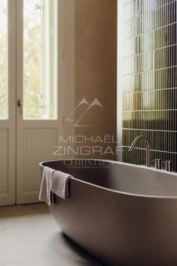 Image No.8-4 Bed House for sale