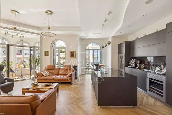 Image No.1-3 Bed Apartment for sale