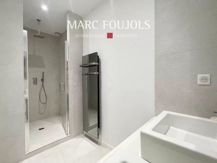 Image No.11-8 Bed House for sale