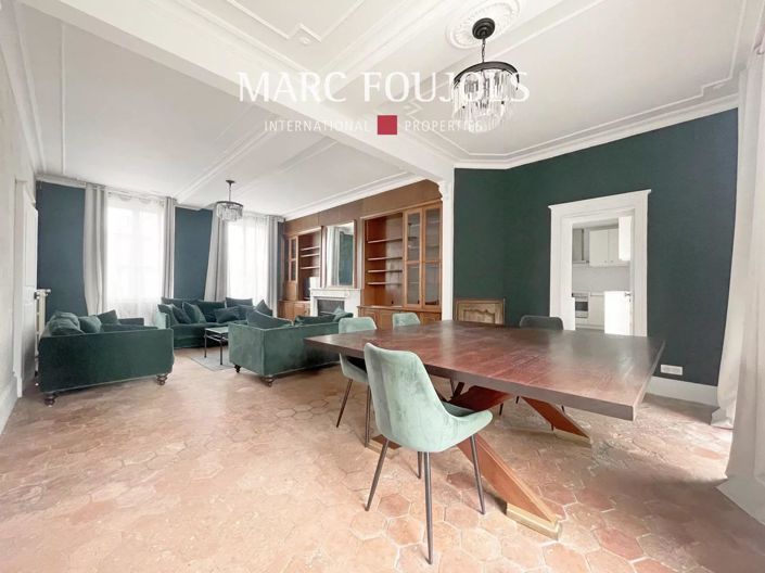 Image No.3-8 Bed House for sale