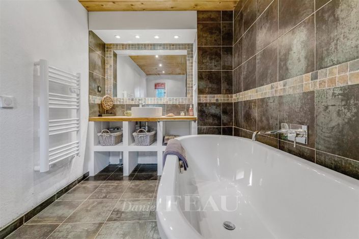 Image No.13-3 Bed House for sale