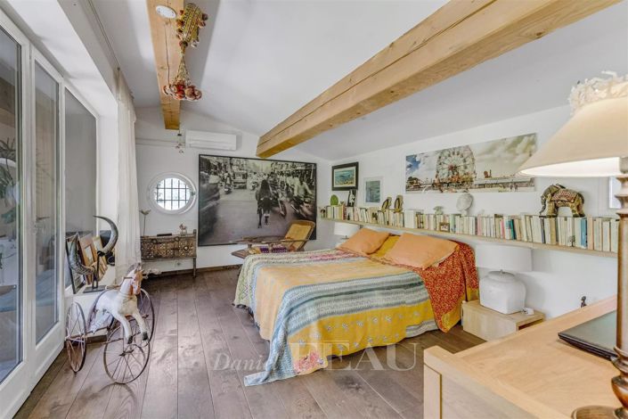 Image No.14-3 Bed House for sale