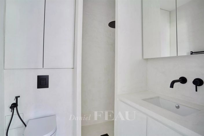 Image No.10-1 Bed Apartment for sale