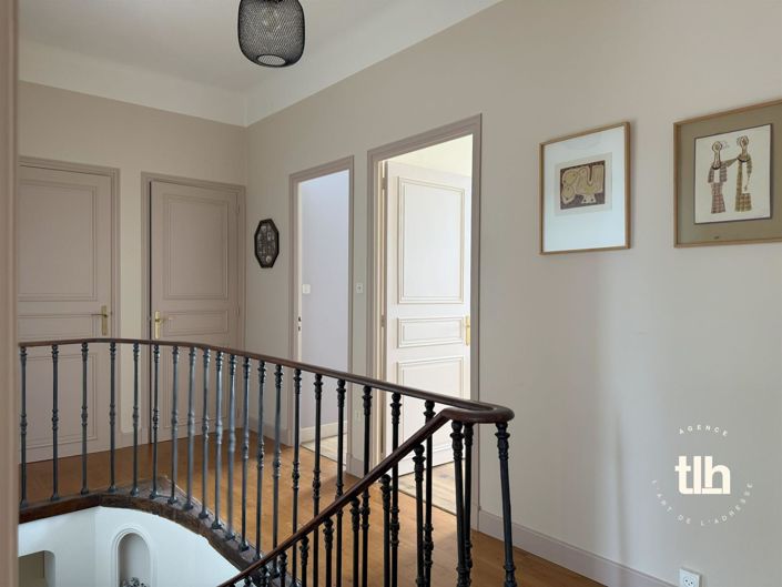 Image No.12-5 Bed House for sale