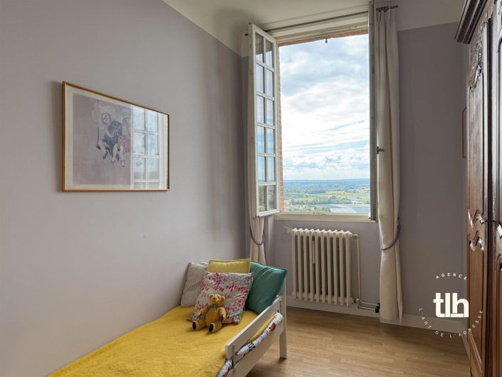 Image No.16-5 Bed House for sale