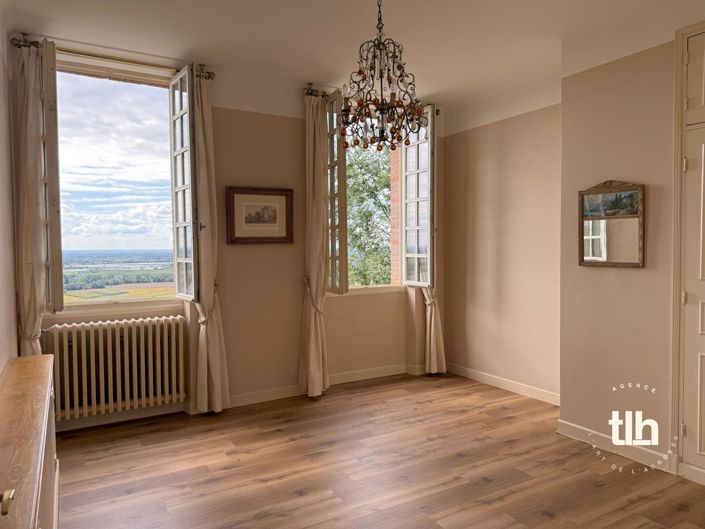 Image No.17-5 Bed House for sale