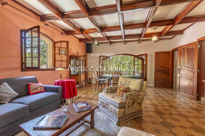 Image No.21-3 Bed House for sale