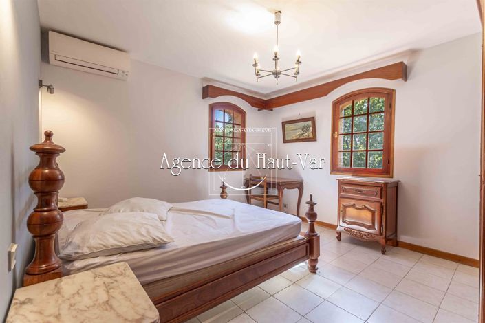 Image No.26-3 Bed House for sale