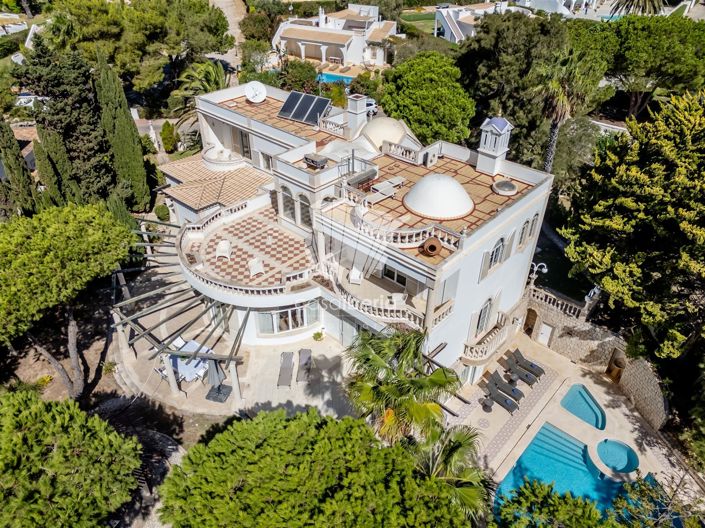 Image No.3-4 Bed House for sale