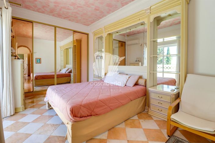 Image No.32-4 Bed House for sale