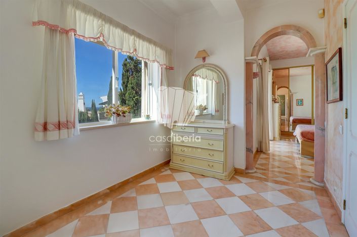 Image No.33-4 Bed House for sale