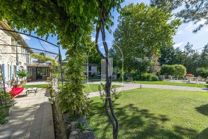 Image No.2-9 Bed House for sale