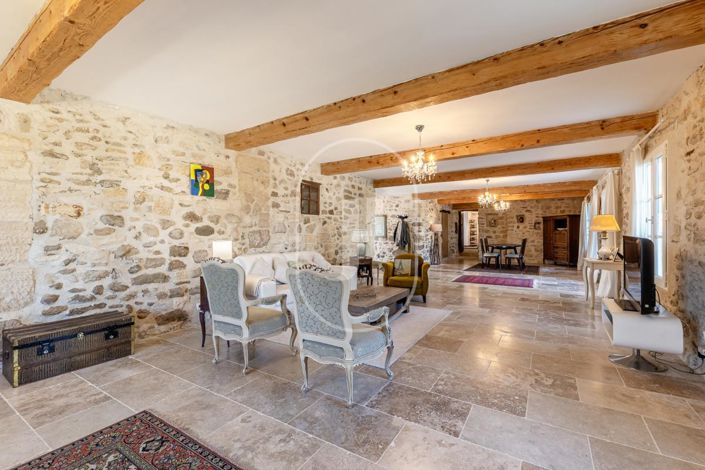 Image No.5-9 Bed House for sale