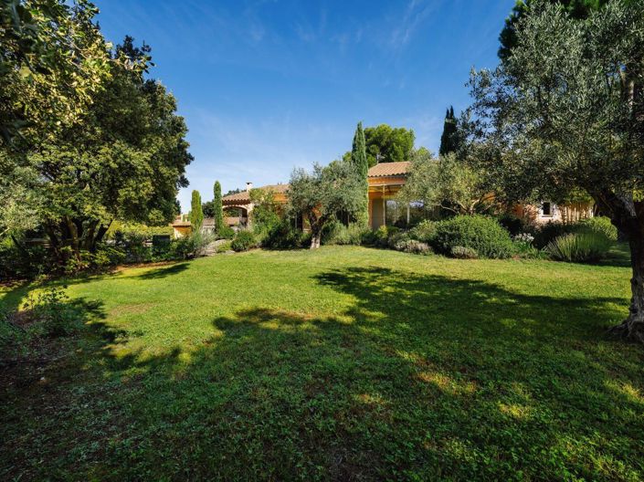 Image No.1-4 Bed House for sale