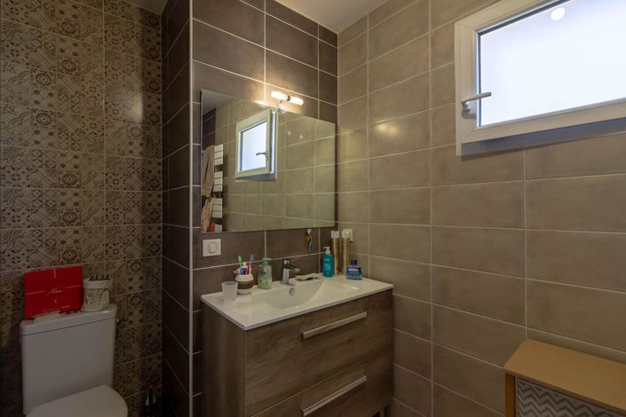 Image No.11-4 Bed House for sale