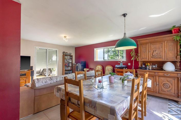 Image No.3-4 Bed House for sale