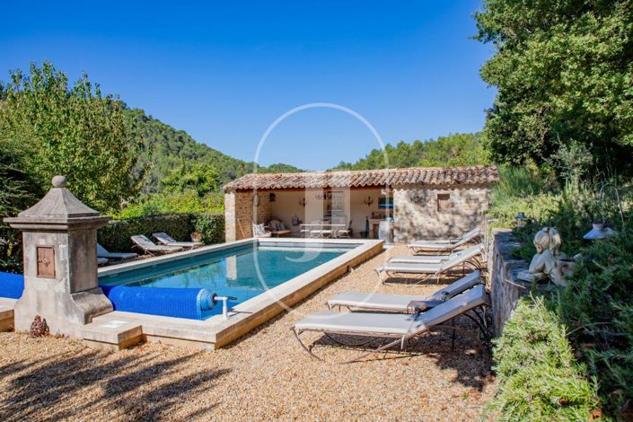 Image No.2-8 Bed House for sale