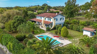 1 - Arcangues, House