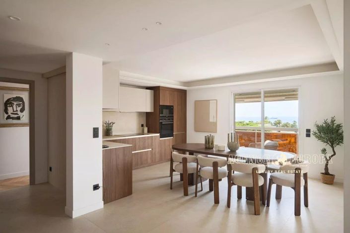 Image No.4-4 Bed Apartment for sale