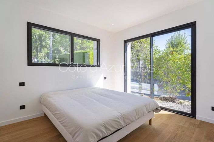 Image No.13-5 Bed House for sale