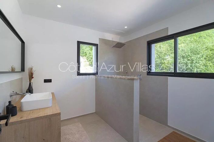 Image No.14-5 Bed House for sale