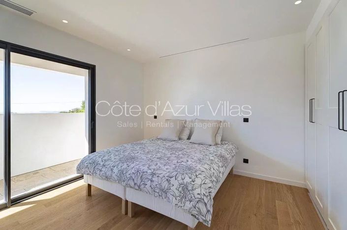 Image No.15-5 Bed House for sale