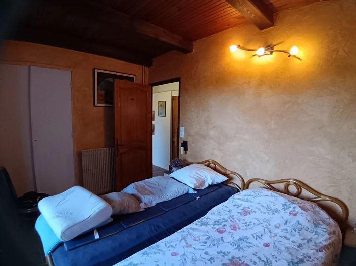 Image No.41-2 Bed House for sale