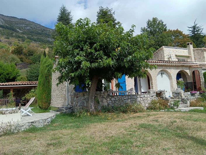 Image No.5-2 Bed House for sale