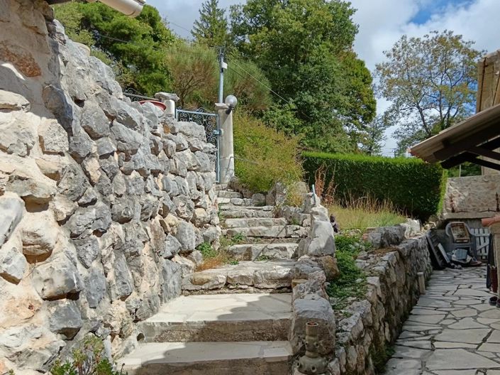 Image No.7-2 Bed House for sale