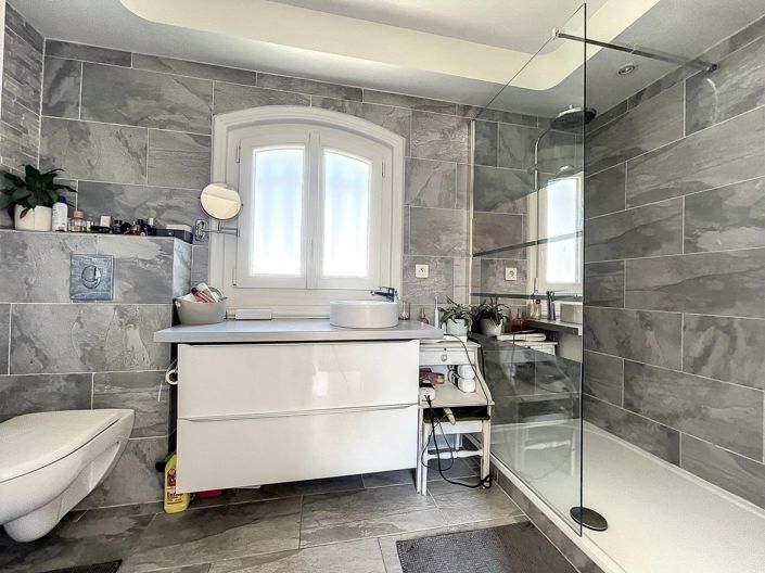 Image No.16-3 Bed House for sale