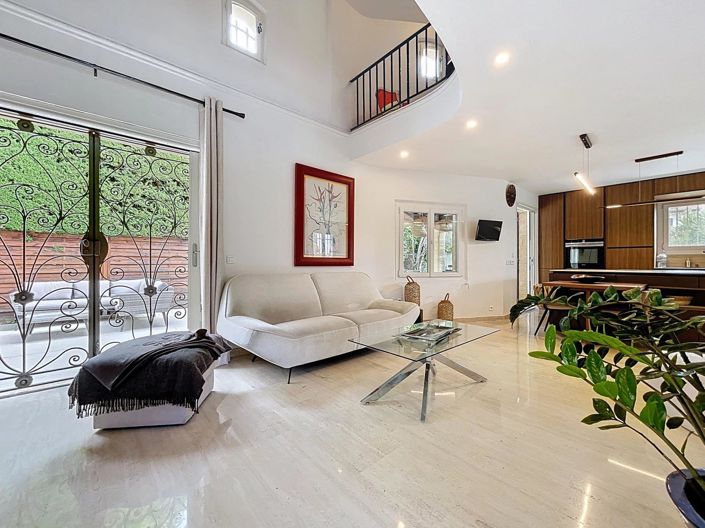 Image No.5-3 Bed House for sale