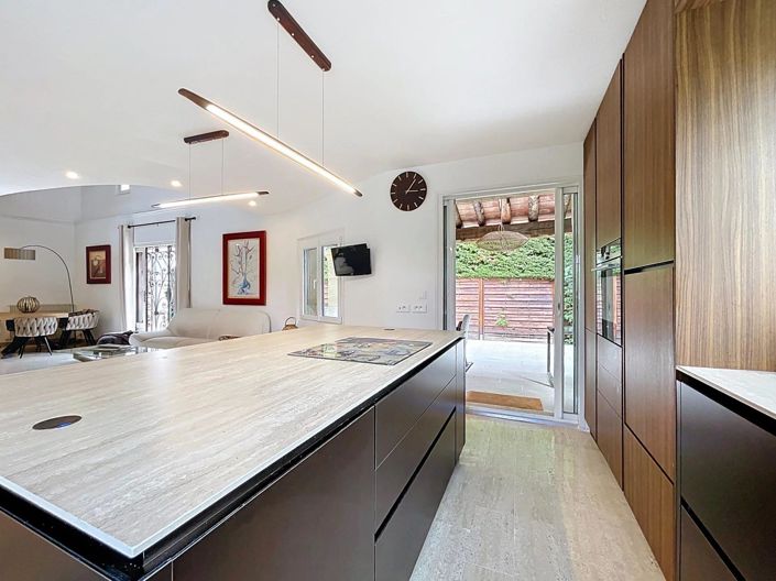 Image No.7-3 Bed House for sale