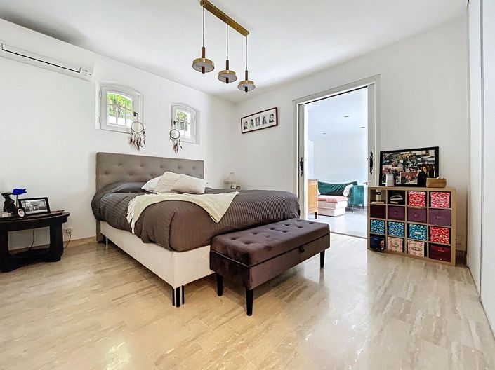 Image No.9-3 Bed House for sale