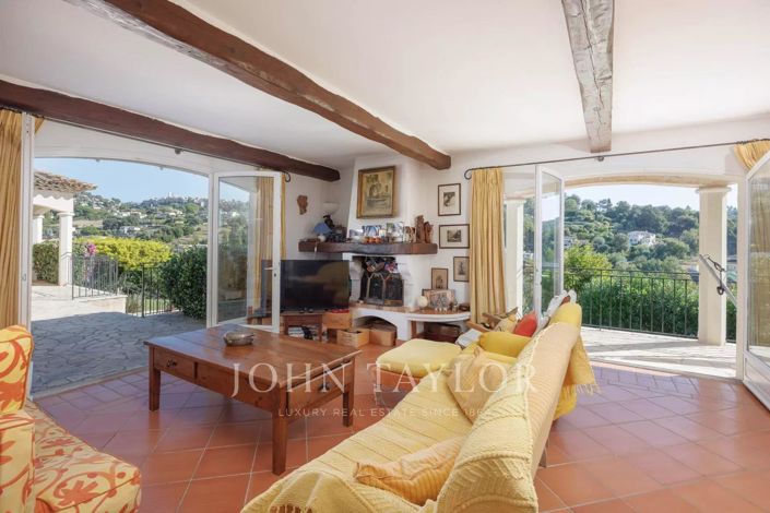 Image No.7-13 Bed House for sale