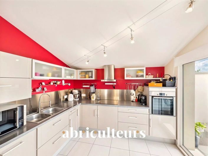 Image No.4-5 Bed House for sale