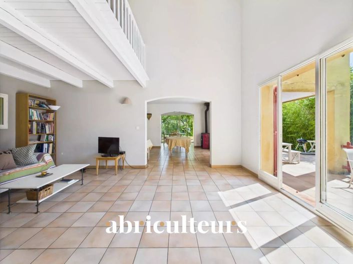 Image No.11-5 Bed House for sale