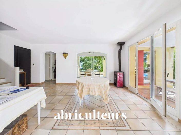 Image No.13-5 Bed House for sale