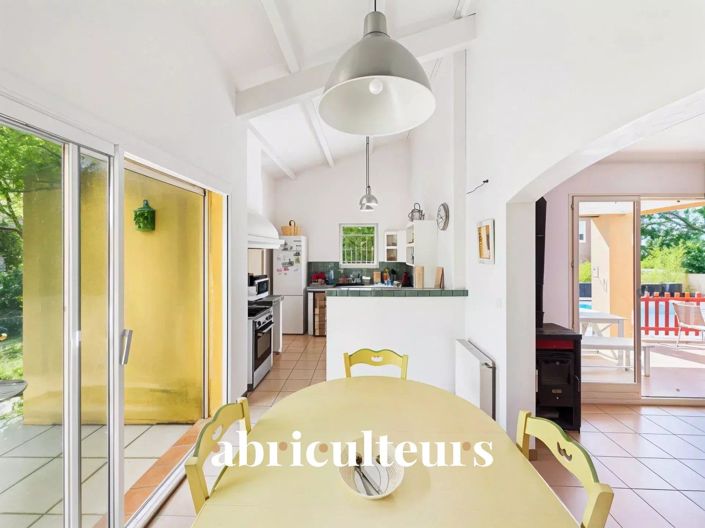 Image No.15-5 Bed House for sale