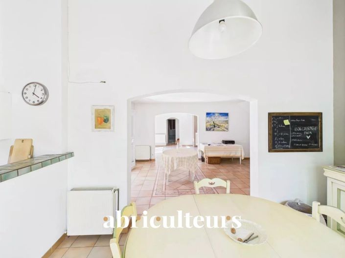 Image No.17-5 Bed House for sale