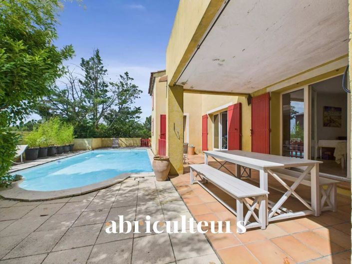 Image No.2-5 Bed House for sale